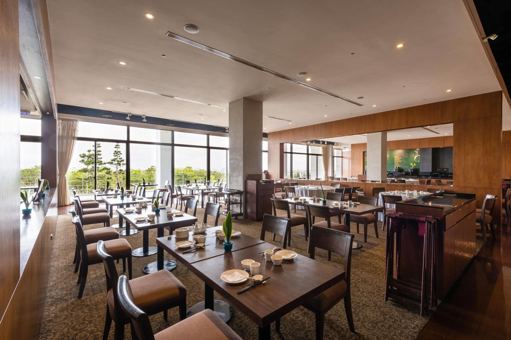 South Garden Hotels And Resorts Taoyuan Dış mekan fotoğraf